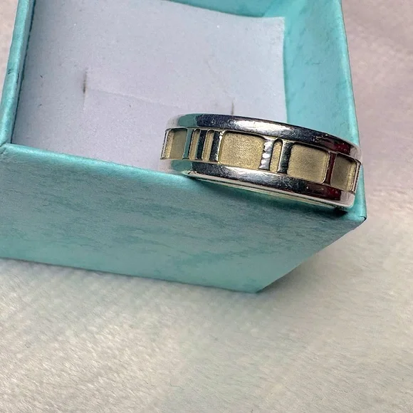 Tiffany & Co Atlas Relief Ring 95 Raised Roman Numerals Wide Band 925 Sz 6 & Bag - Picture 4 of 9
